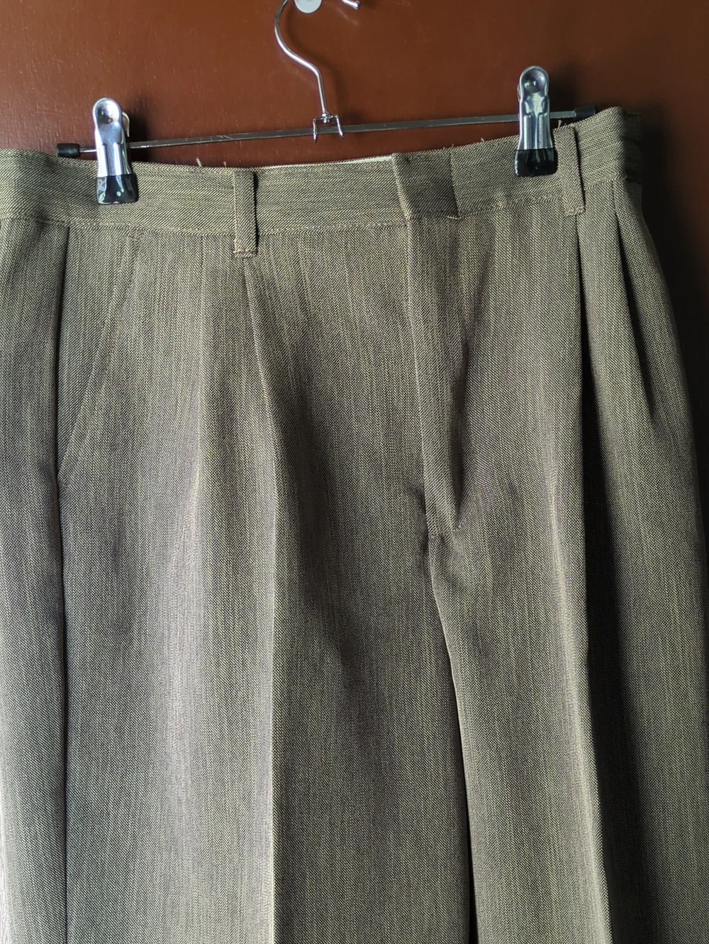 Men's High-Waist Pleated Trousers in Taupe